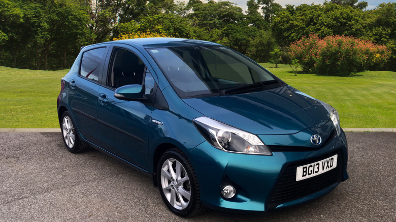 Used Toyota Yaris 1 5 Vvt I Hybrid T Spirit 5dr Cvt Hatchback